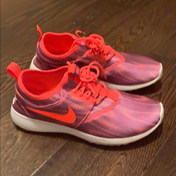 Nike Shoes - Women’s Nike slip on Nike Shoes - Women’s Nike slip on